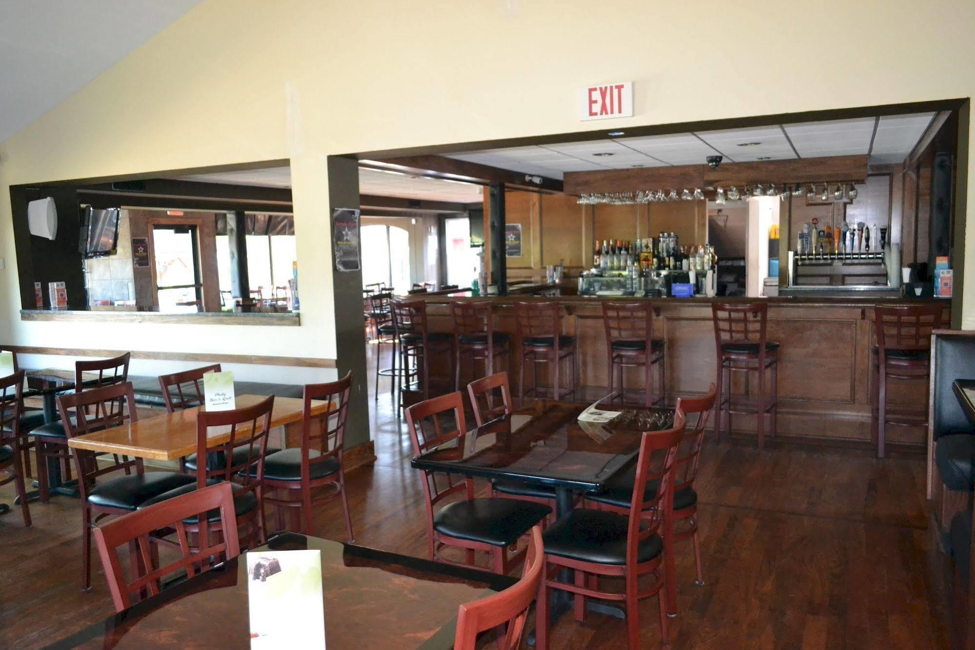 Latham Inn Ngoại thất bức ảnh